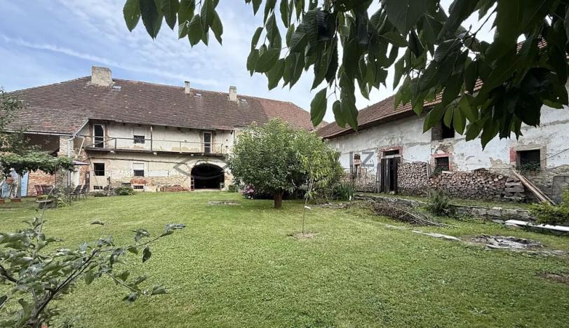 Prodej zemědělské usedlosti, Mirkovice, 2420 m2