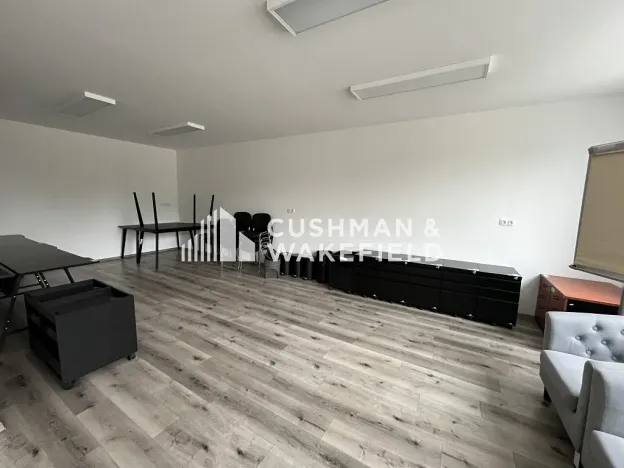 Prodej výrobních prostor, Ondřejov, Družstevní, 2800 m2