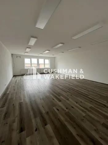 Prodej výrobních prostor, Ondřejov, Družstevní, 2800 m2