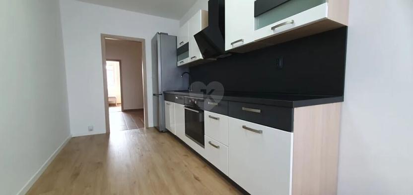 Prodej bytu 3+1, Teplice, Přítkovská, 78 m2