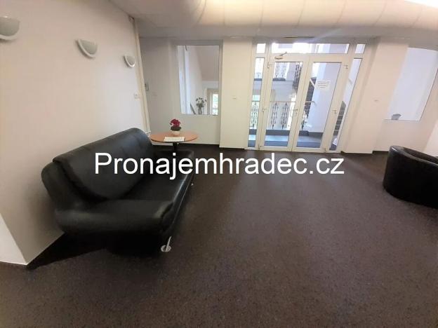 Pronájem kanceláře, Hradec Králové, Československé armády, 24 m2