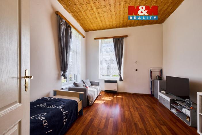 Prodej bytu 1+1, Hostinné, K. Čapka, 36 m2