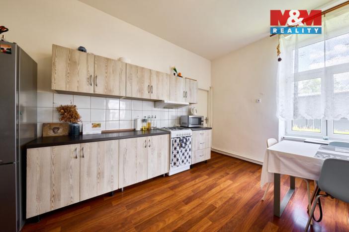 Prodej bytu 1+1, Hostinné, K. Čapka, 36 m2