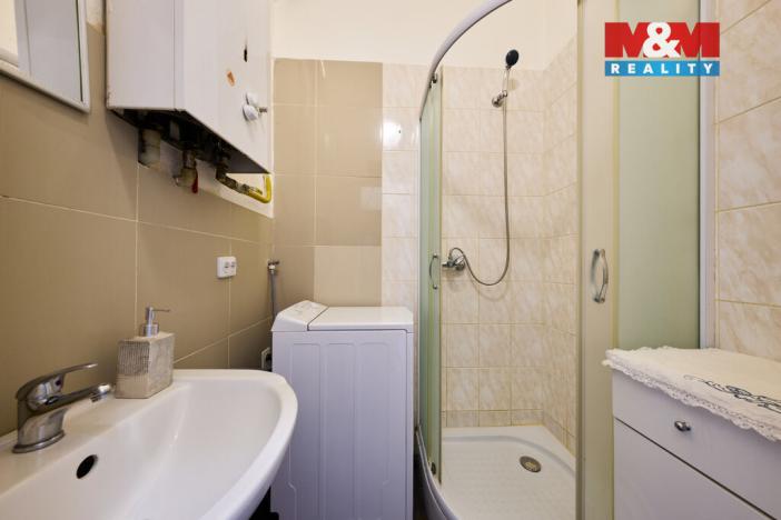 Prodej bytu 1+1, Hostinné, K. Čapka, 36 m2