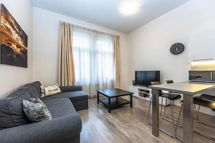 Prodej bytu 2+kk, Praha, Lucemburská, 51 m2