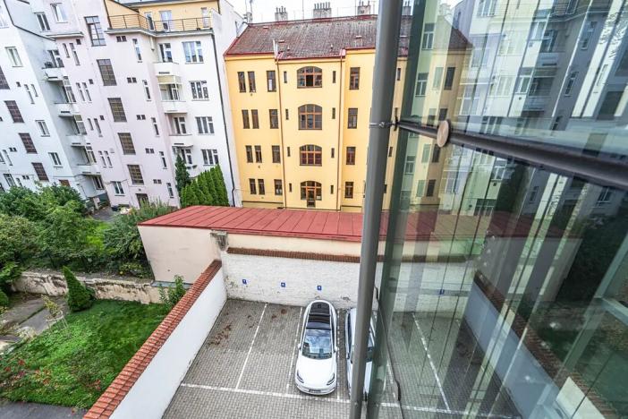 Prodej bytu 2+kk, Praha, Lucemburská, 51 m2