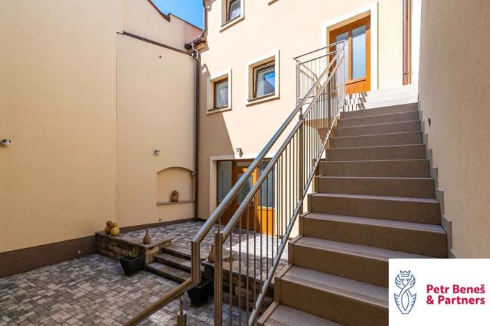 Pronájem bytu 3+kk, Rakovník, Husovo náměstí, 87 m2