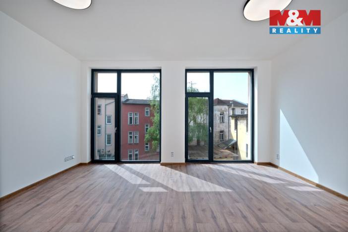 Pronájem bytu 1+kk, Děčín - Děčín I-Děčín, Masarykovo nám., 35 m2