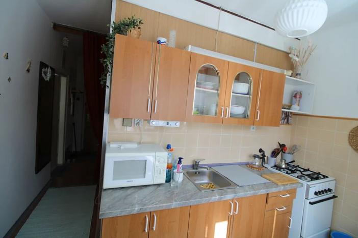 Prodej bytu 2+1, Karlovy Vary, Krymská, 54 m2