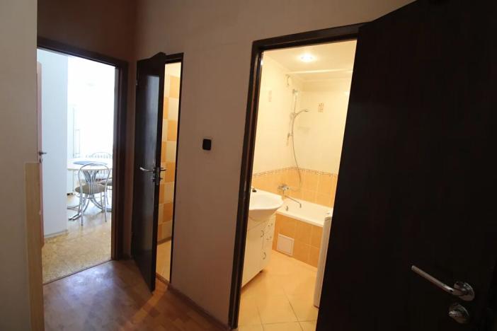 Prodej bytu 2+1, Karlovy Vary, I. P. Pavlova, 54 m2