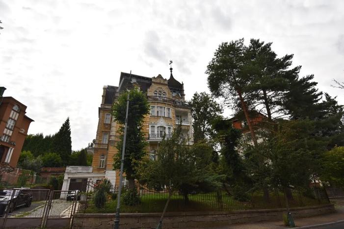 Prodej bytu 3+1, Karlovy Vary, Krále Jiřího, 91 m2