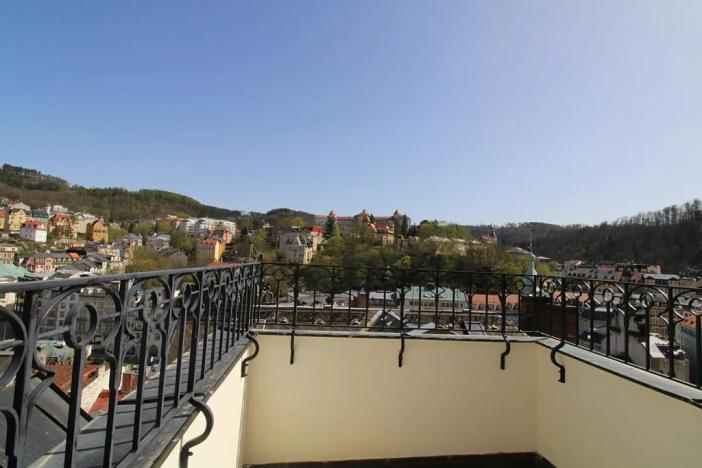 Prodej bytu 4+kk, Karlovy Vary, Pod Jelením skokem, 191 m2