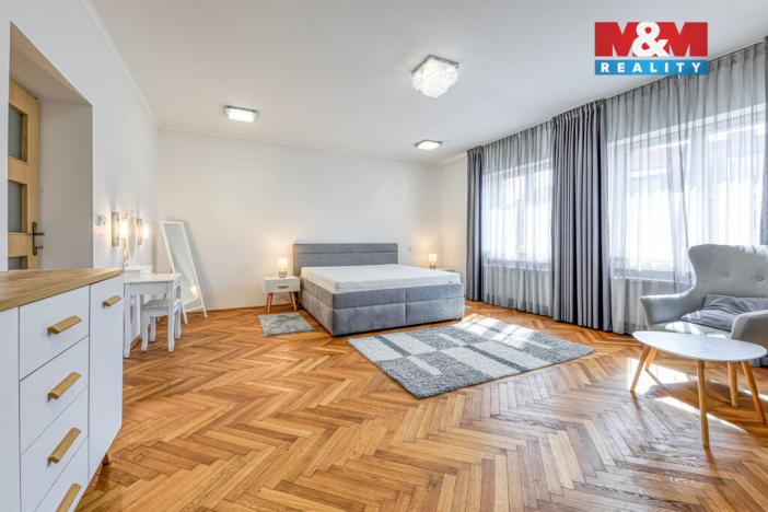 Pronájem bytu 3+1, Plzeň - Jižní Předměstí, Erbenova, 140 m2