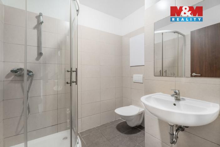 Prodej činžovního domu, Milovice, Topolová, 4261 m2