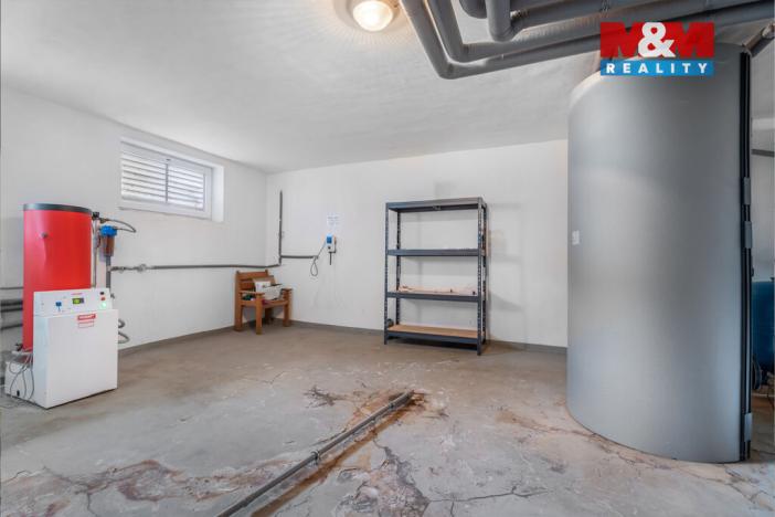 Prodej činžovního domu, Milovice, Topolová, 4261 m2