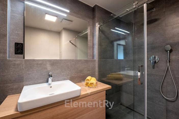 Pronájem bytu 2+kk, Hradec Králové, Kubelíkova, 70 m2