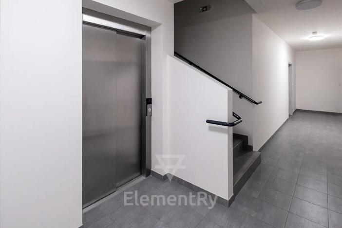 Pronájem bytu 2+kk, Hradec Králové, Kubelíkova, 70 m2