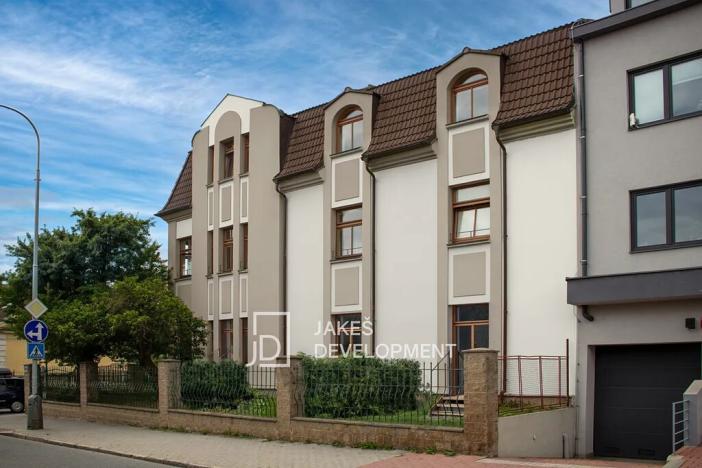 Pronájem bytu 1+kk, Praha - Liboc, Jenečská, 27 m2