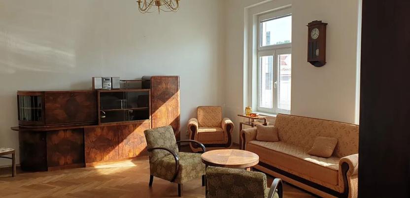 Pronájem bytu 2+1, Teplice, Čs. dobrovolců, 84 m2