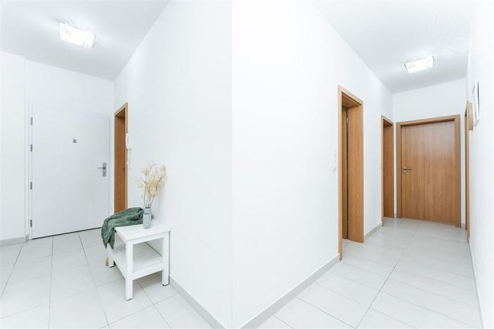 Prodej bytu 4+kk, Praha, Zvěřinova, 108 m2