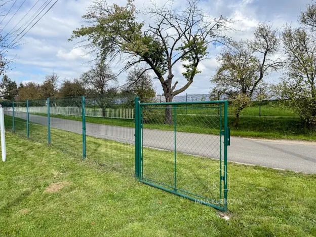 Prodej pozemku pro bydlení, Újezdec, 651 m2