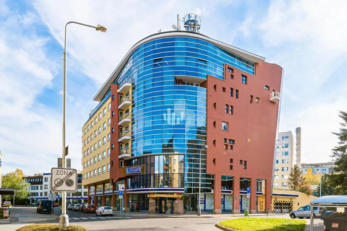 Pronájem kanceláře, Praha - Libeň, Podvinný mlýn, 6000 m2