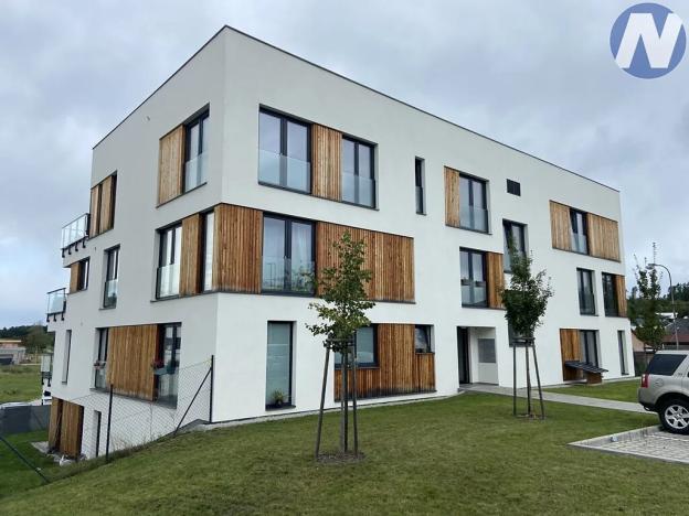 Pronájem bytu 1+kk, Hluboká nad Vltavou, Potoční, 42 m2