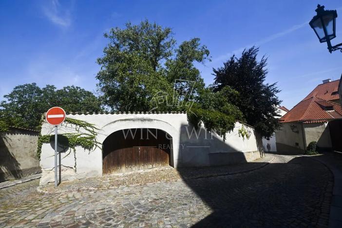 Prodej rodinného domu, Praha - Hradčany, Kapucínská, 622 m2