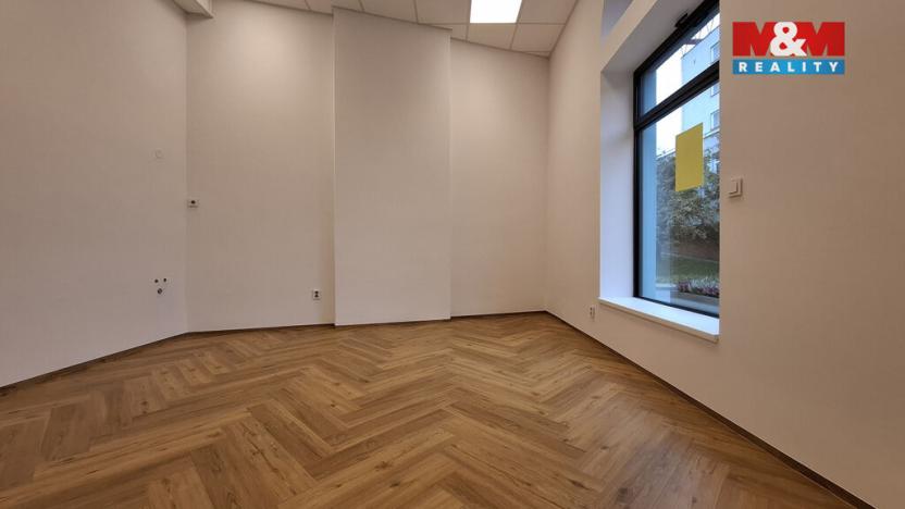 Pronájem obchodního prostoru, Rožnov pod Radhoštěm, Partyzánská, 43 m2