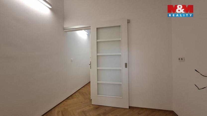 Pronájem obchodního prostoru, Rožnov pod Radhoštěm, Partyzánská, 43 m2