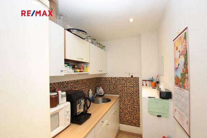 Prodej obchodního prostoru, Praha - Hlubočepy, Voskovcova, 141 m2