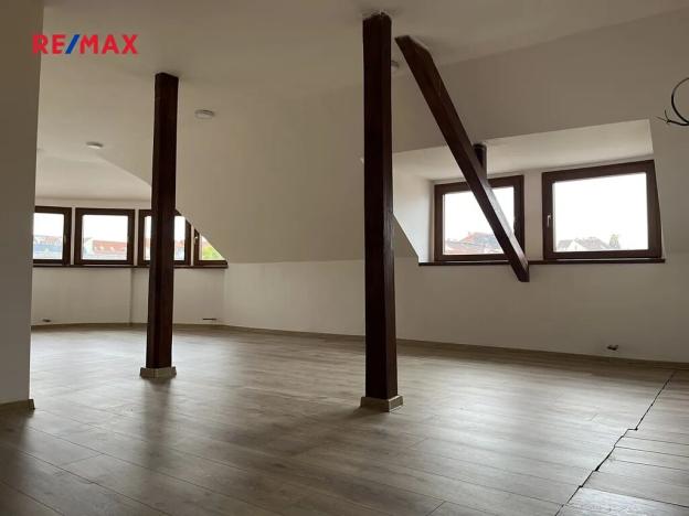 Prodej bytu 4+kk, Kladno, Poštovní náměstí, 123 m2