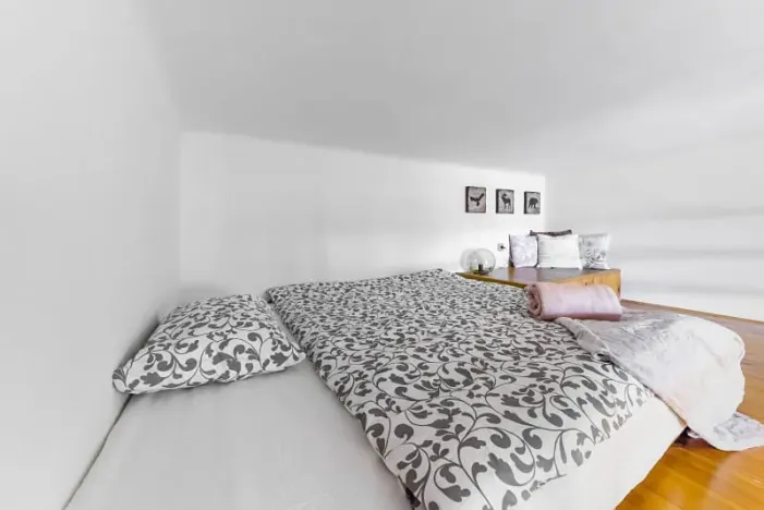 Pronájem bytu 2+1, Praha, Janáčkovo nábřeží, 72 m2