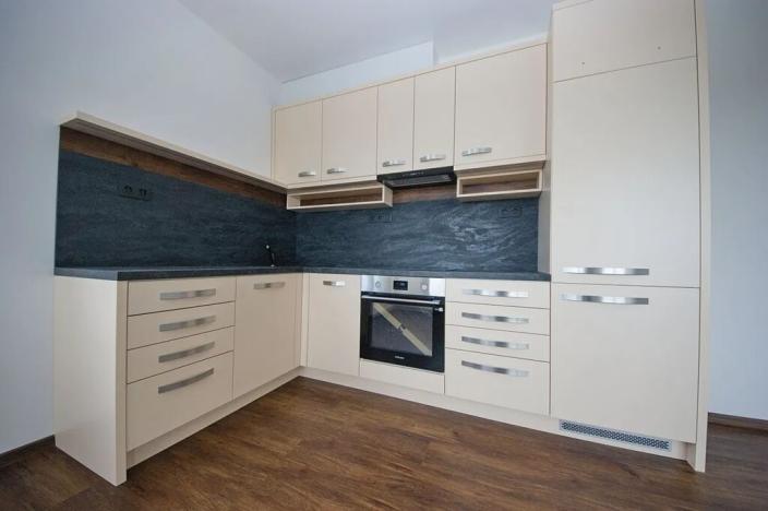 Prodej bytu 2+kk, Praha - Vysočany, Pod Harfou, 63 m2
