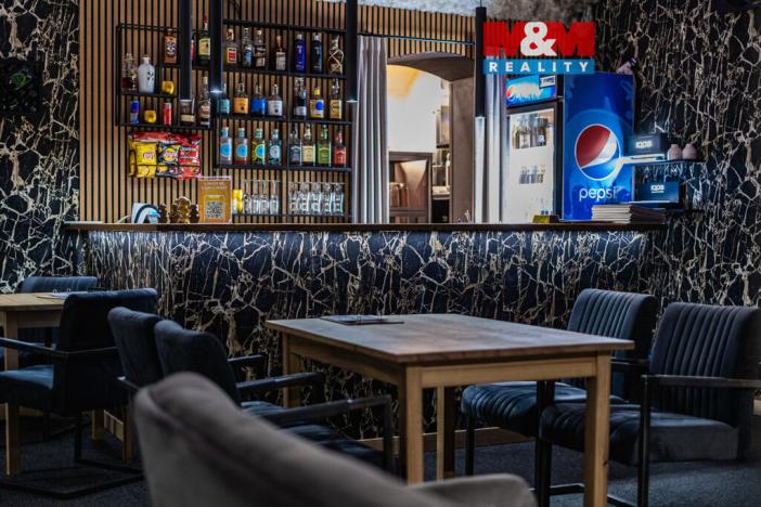 Pronájem restaurace, Benešov, Nádražní, 107 m2