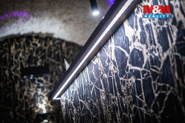 Pronájem restaurace, Benešov, Nádražní, 107 m2