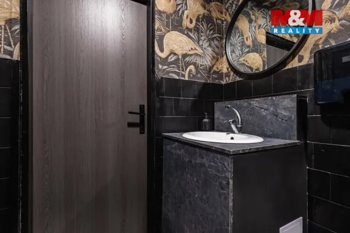 Pronájem restaurace, Benešov, Nádražní, 107 m2