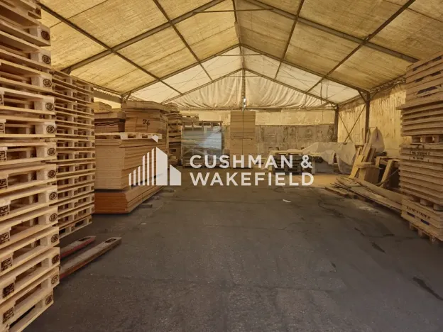 Prodej skladu, Hradec Králové, Dřevařská, 11800 m2