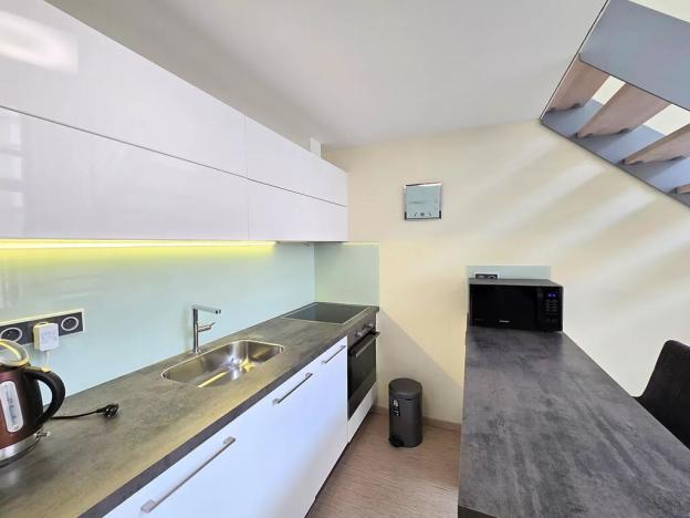 Pronájem bytu 2+kk, Praha - Libeň, U libeňského pivovaru, 50 m2