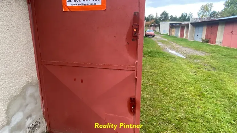 Pronájem garáže, Příbram, Třemošenská, 21 m2