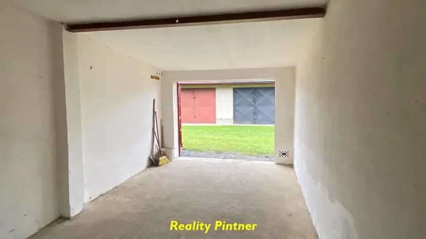 Pronájem garáže, Příbram, Třemošenská, 21 m2