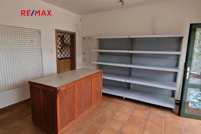 Pronájem obchodního prostoru, Jesenice, Budějovická, 18 m2