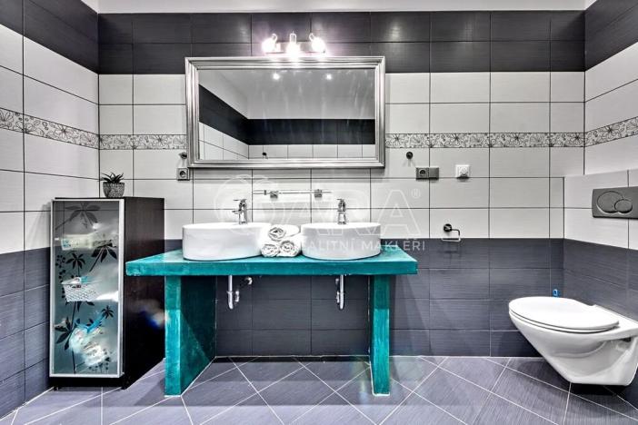 Prodej rodinného domu, Vrchlabí, 429 m2