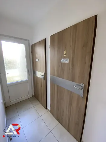 Pronájem komerční nemovitosti, Ivančice, Komenského náměstí, 110 m2