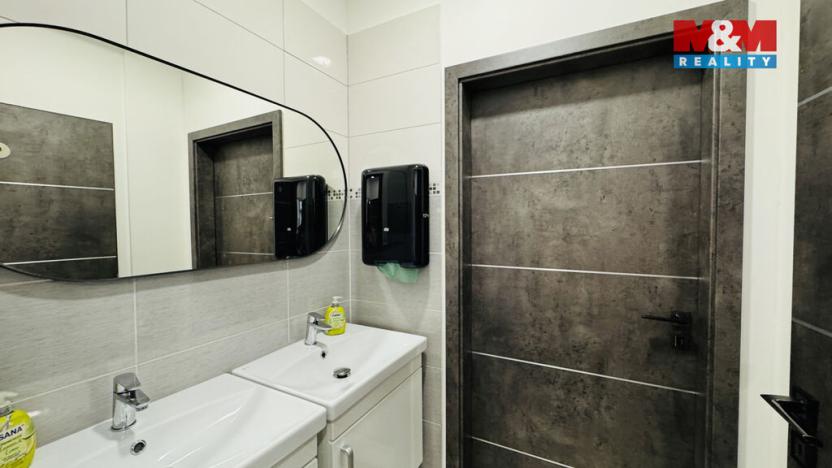 Prodej kanceláře, Klecany, V Honech, 179 m2