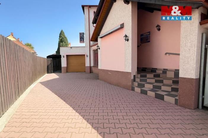 Prodej rodinného domu, České Velenice, Komenského, 650 m2