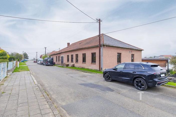 Prodej komerční nemovitosti, Lipovec, 670 m2