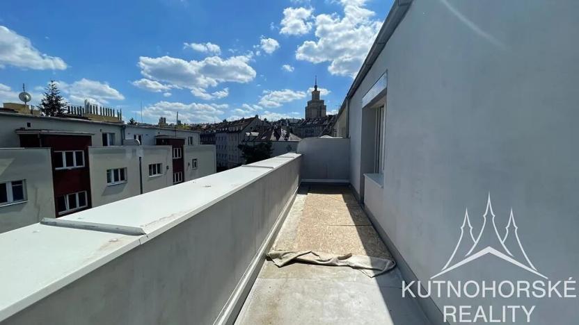 Pronájem bytu 1+1, Praha - Bubeneč, Šestidomí, 37 m2