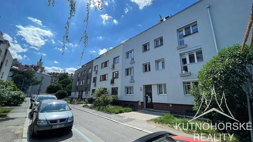 Pronájem bytu 1+1, Praha - Bubeneč, Šestidomí, 37 m2