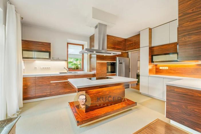 Prodej rodinného domu, Lichnov, 672 m2